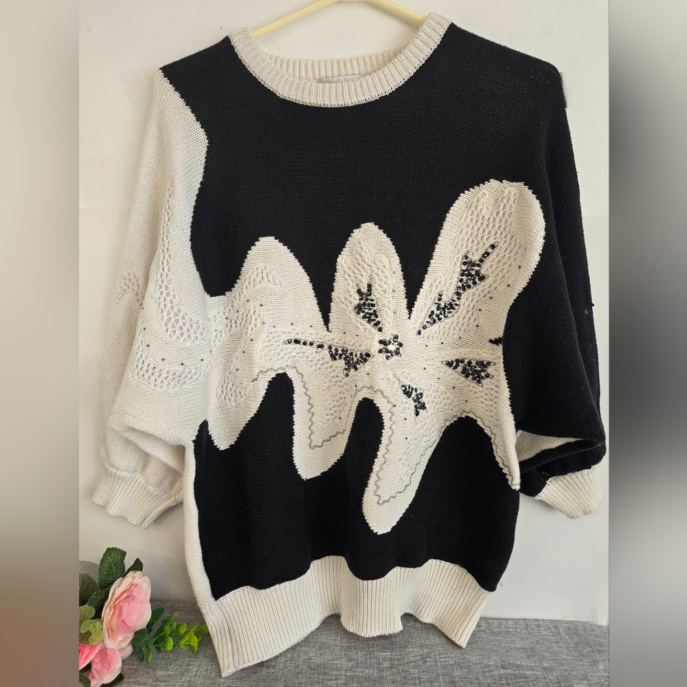 Vintage Franco Valeri Women White & Black‎ Embellished Sweater, Size L